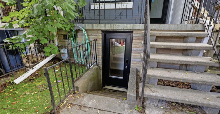 Bsmt-284 Euclid Avenue, Toronto, ON, M6J 2K2 - 2