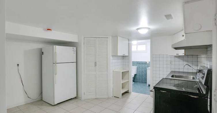 Basement-422 Oakwood Avenue, Toronto, ON, M6E 2W3 - 6