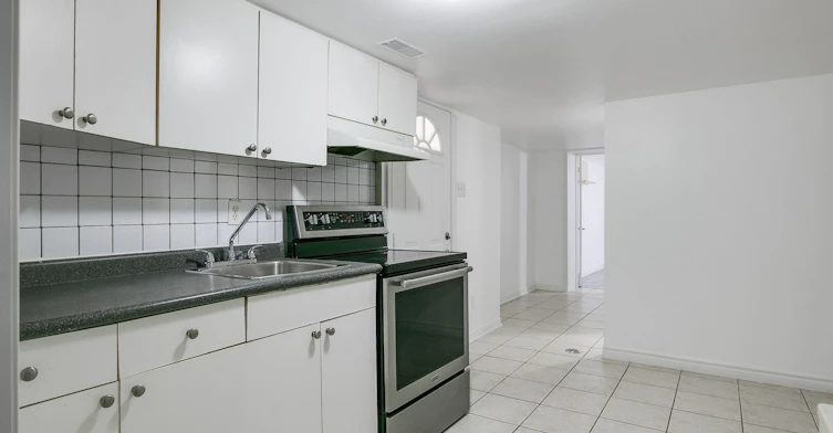 Basement-422 Oakwood Avenue, Toronto, ON, M6E 2W3 - 3