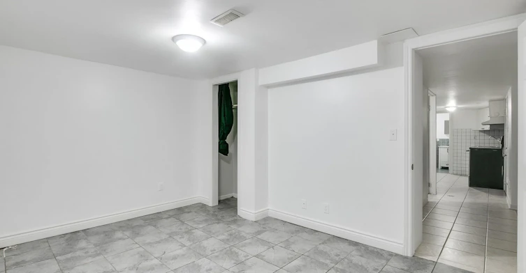 Basement-422 Oakwood Avenue, Toronto, ON, M6E 2W3 - 9