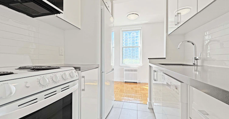 511-1545 Bathurst Street, Toronto, ON, M5P 3H6 - 5