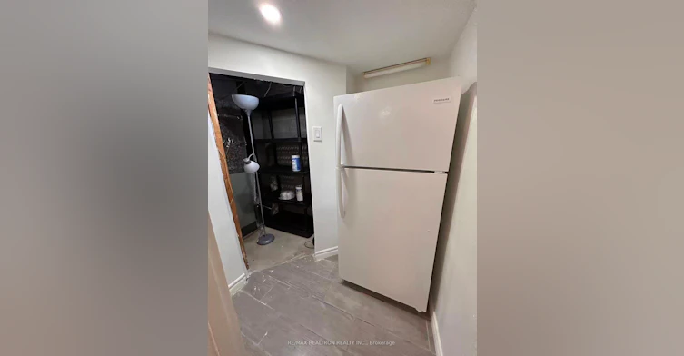 2 Lynedock Crescent, Toronto, ON, M3A 2A8 - 34