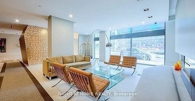 902-832 Bay Street, Toronto, ON, M5S 1Z6 - 4