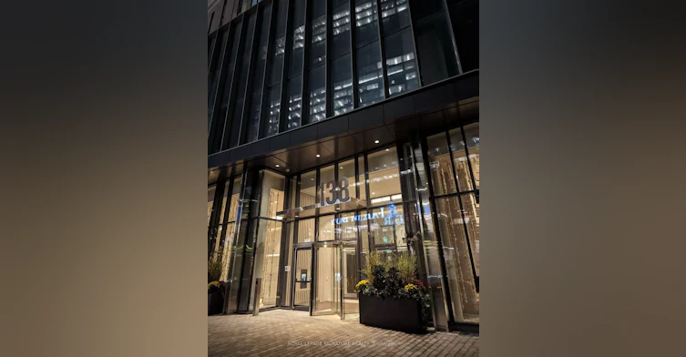 4111-138 Downes Street, Toronto, ON, M5E 0E4