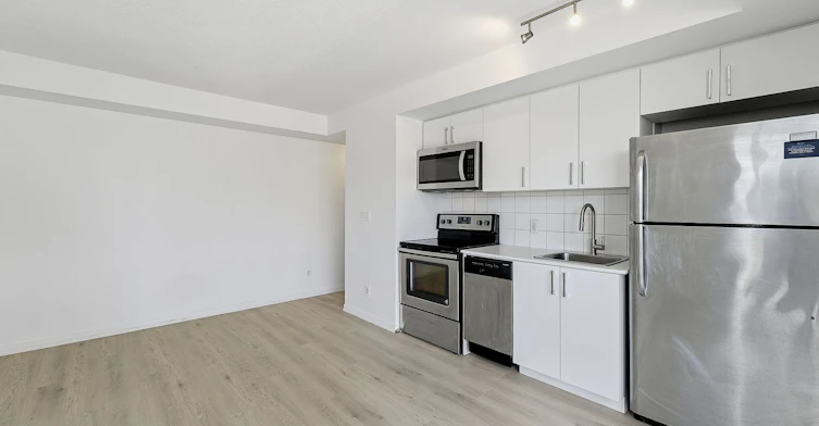 211-20 Joe Shuster Way, Toronto, ON, M6K 0A3 - 5