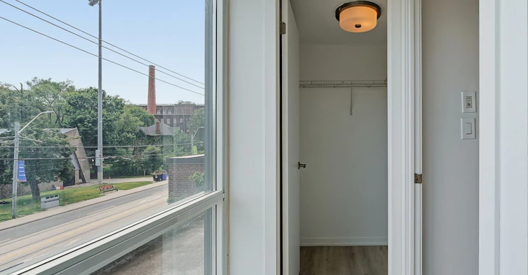 211-20 Joe Shuster Way, Toronto, ON, M6K 0A3 - 17