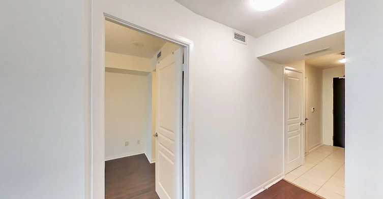 1813-18 Yonge Street, Toronto, ON, M5E 1Z8 - 12