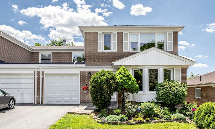8 Cassandra Boulevard