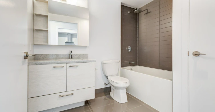 5210-2221 Yonge Street, Toronto, ON, M4S 2B4 - 20
