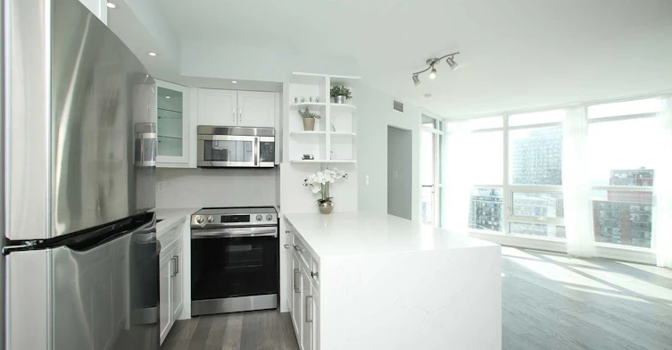 1607-600 Fleet Street, Toronto, ON, M5V 1B7 - 4