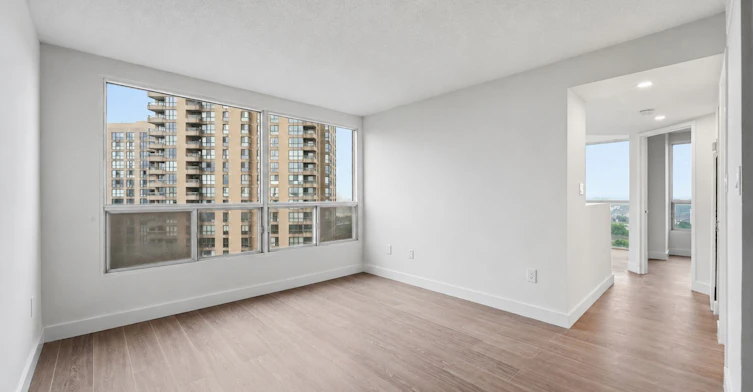 1604-5 Concorde Place, Toronto, ON, M3C 3M8 - 5