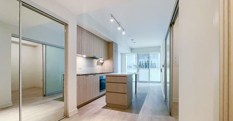 309-15 Queens Quay E, Toronto, ON, M5E 0C5 - 2