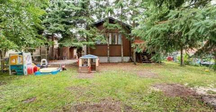 109 Poyntz Avenue N, Toronto, ON, M2N 1J3 - 17