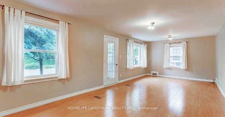 109 Poyntz Avenue N, Toronto, ON, M2N 1J3 - 4