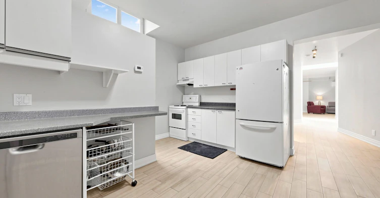 856B Millwood Road, Toronto, ON, M4G 1W6 - 20
