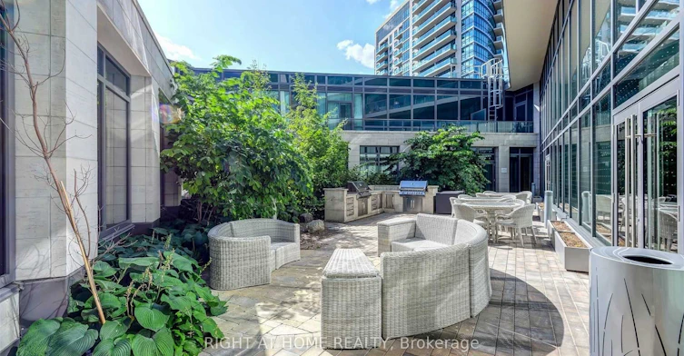 1205-160 Vanderhoof Avenue, Toronto, ON, M4G 0B7 - 8