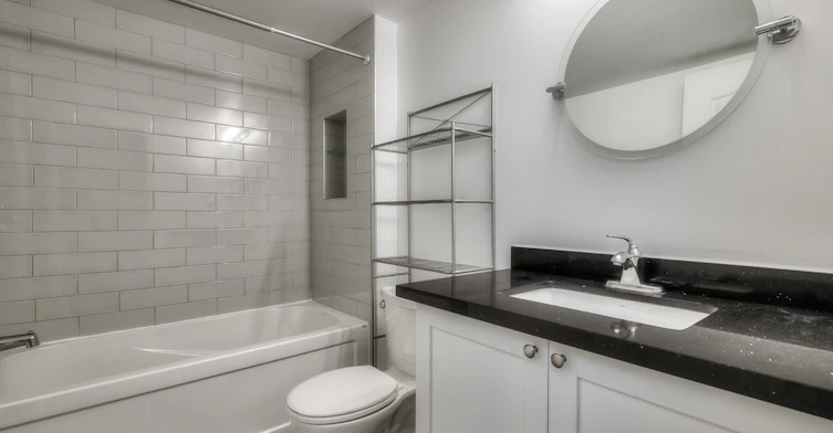 Bsmt-665 Crawford Street, Toronto, ON, M6G 3K1 - 21