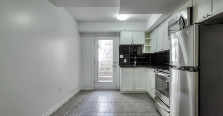 Bsmt-665 Crawford Street, Toronto, ON, M6G 3K1 - 14