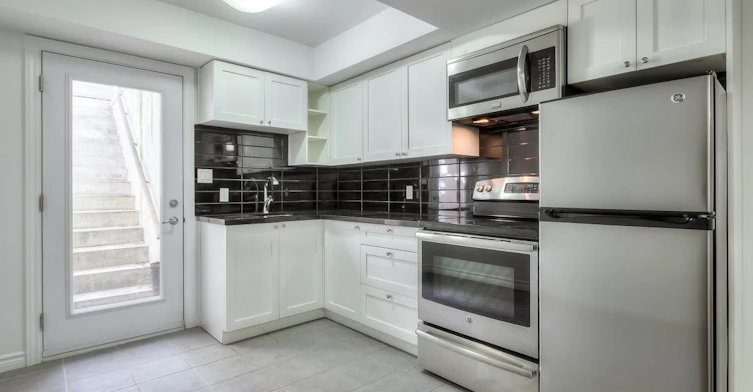 Bsmt-665 Crawford Street, Toronto, ON, M6G 3K1 - 15