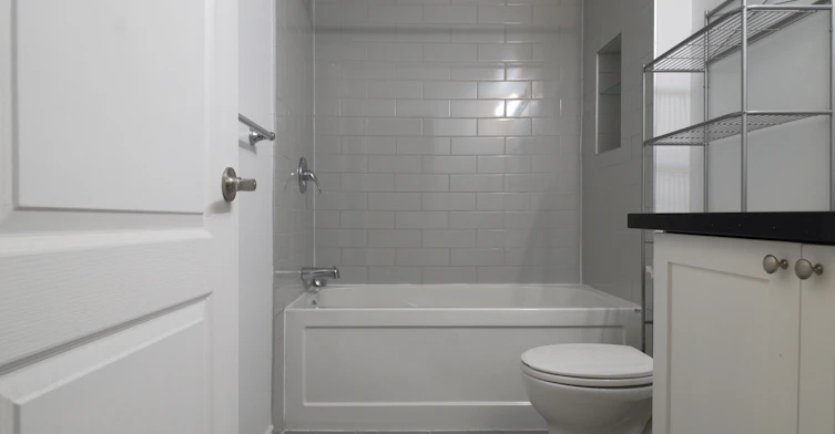 Bsmt-665 Crawford Street, Toronto, ON, M6G 3K1 - 7