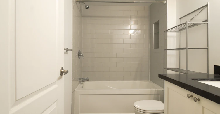 Bsmt-665 Crawford Street, Toronto, ON, M6G 3K1 - 12