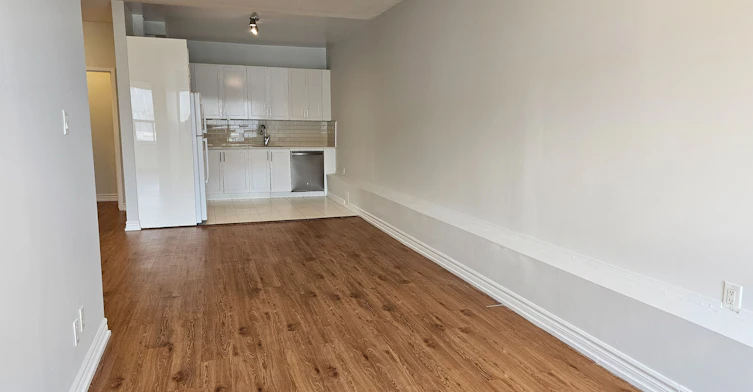201-1801 Eglinton Avenue W, Toronto, ON, M6E 2H8 - 6