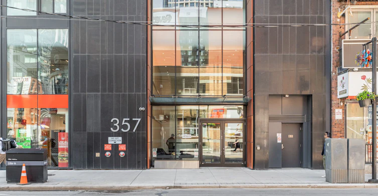 906-357 King Street W, Toronto, ON, M5V 1K1 - 4