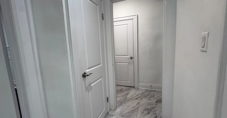 Main-101 Burnside Drive, Toronto, ON, M6G 2M9 - 12