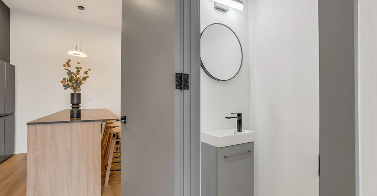 Unit 2-1169 Davenport Road, Toronto, ON, M6H 2G6 - 12