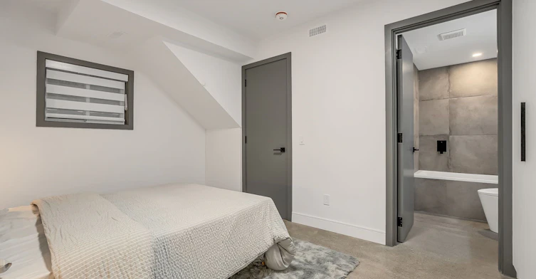 Unit 2-1169 Davenport Road, Toronto, ON, M6H 2G6 - 21