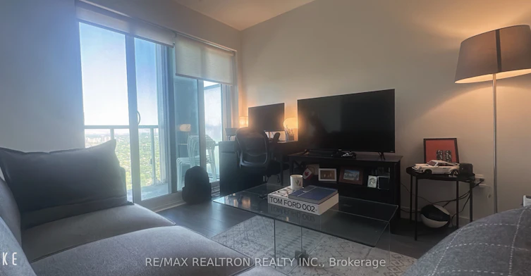 4606-1 Yorkville Avenue, Toronto, ON, M4W 1L1 - 4