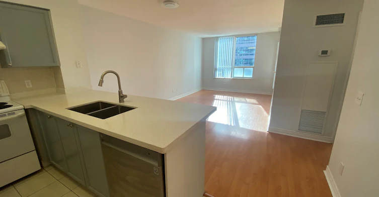 603-18 Parkview Avenue, Toronto, ON, M2N 7H7 - 5