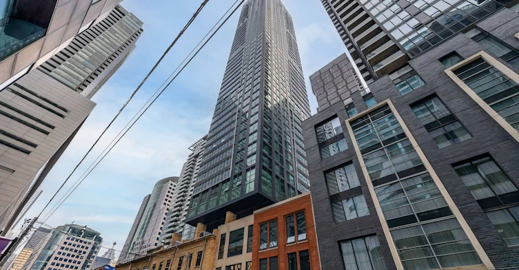 2304-327 King Street W, Toronto, ON, M5V 0W7