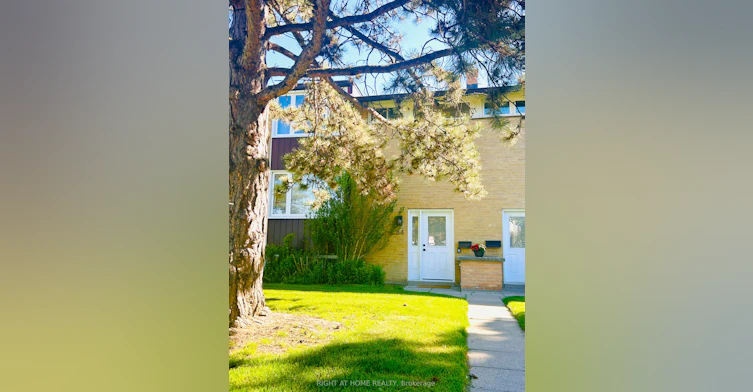 25-84 Barber Greene Road, Toronto, ON, M3C 1Z9