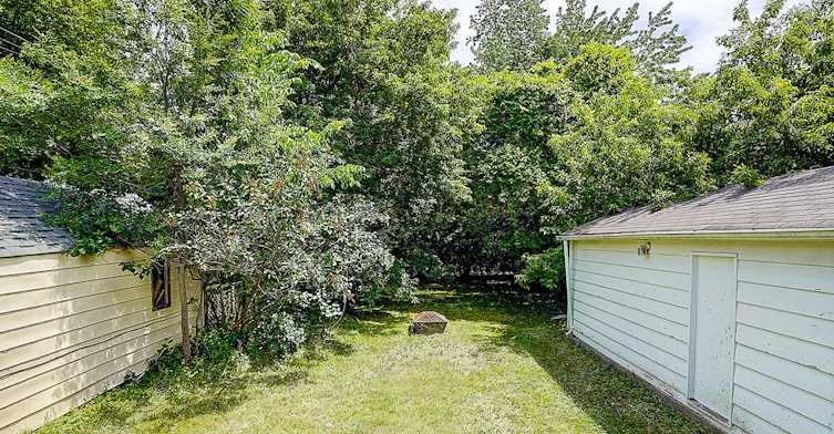 335 Willowdale Drive, Toronto, ON, M2N 5A3 - 2