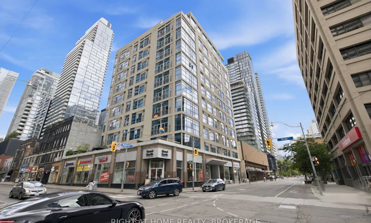 802-8 Wellesley Street E