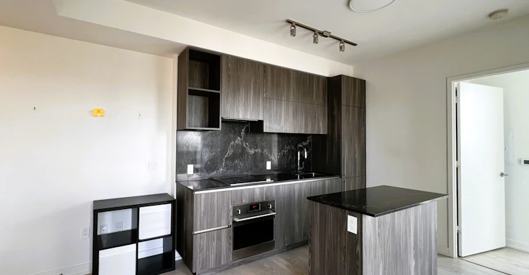 4608-1 Yorkville Avenue, Toronto, ON, M4W 0B1 - 2