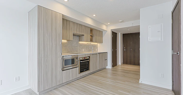 2707-17 Bathurst Street, Toronto, ON, M5V 0N1 - 9
