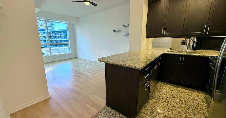 522-628 Fleet Street, Toronto, ON, M5V 1A8