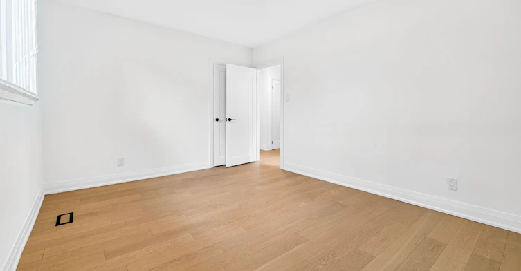39 Treadgold Crescent, Toronto, ON, M3A 1X1 - 9