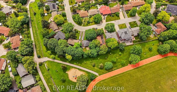 39 Treadgold Crescent, Toronto, ON, M3A 1X1 - 27