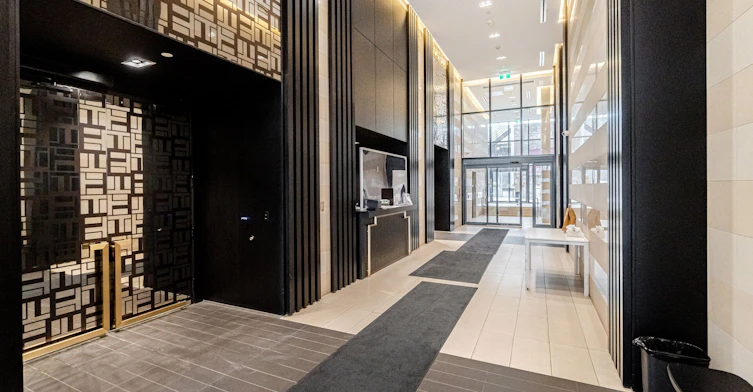 5204-501 Yonge Street, Toronto, ON, M4Y 0G8 - 4