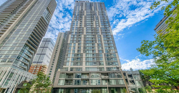 1502-65 Mutual Street, Toronto, ON, M5B 0E5