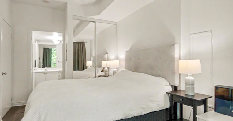 219-231 Fort York Boulevard, Toronto, ON, M5V 1B2 - 19