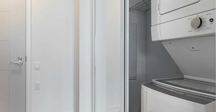 1108-203 College Street, Toronto, ON, M5T 1P9 - 9