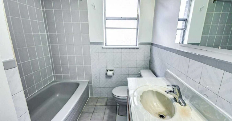 Main-138 Woburn Avenue, Toronto, ON, M5M 1K7 - 12