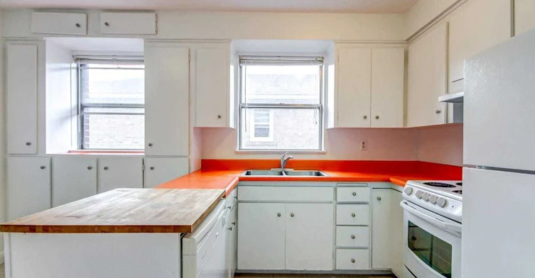 Main-138 Woburn Avenue, Toronto, ON, M5M 1K7 - 3