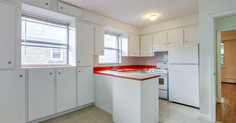 Main-138 Woburn Avenue, Toronto, ON, M5M 1K7 - 4