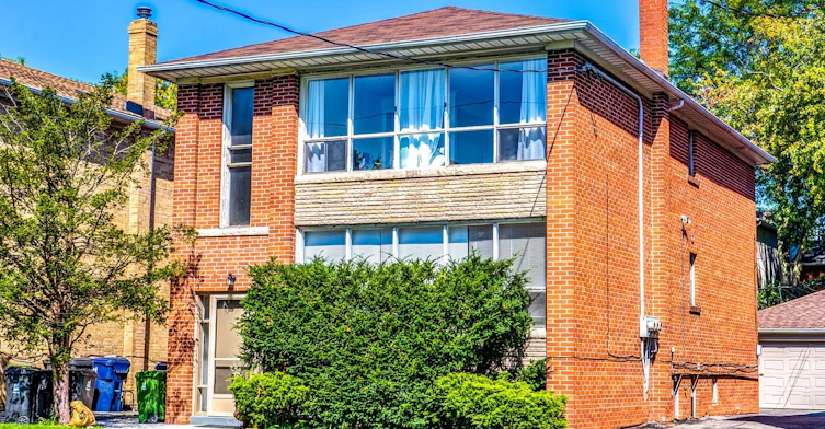 Main-138 Woburn Avenue, Toronto, ON, M5M 1K7