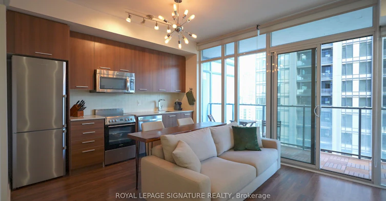 1214-105 George Street, Toronto, ON, M5A 0L4
